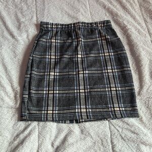 Classic Black and White Plaid Skirt